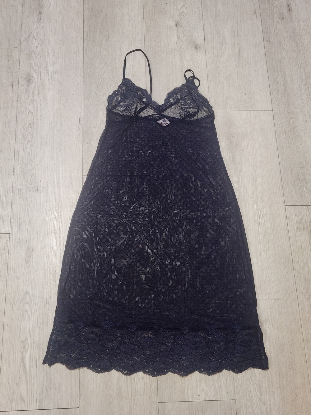 ⚓️ Victoria’s Secret XS Navy Sheer Swiss Dot Lace Slip